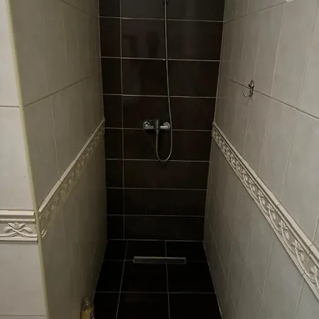 Urban Oasis 3 * Tirana