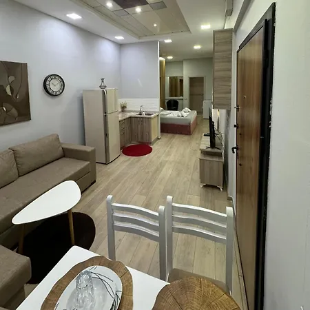 아파트 Urban Oasis 3 티라나